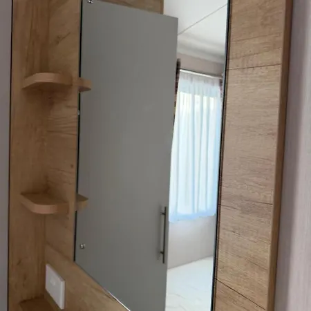 Luxury 3-bed Caravan With Decking & Free Parking Near Beaches - Primrose Valley