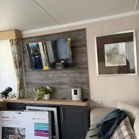 Luxury 3-bed Caravan With Decking & Free Parking Near Beaches - Primrose Valley פילי